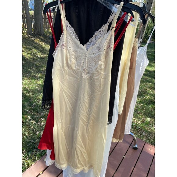 Vintage Full Slip Lace Rockabilly Satin Sears Shiny Velrose Vasserette - Picture 4 of 16